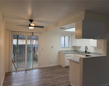 21560 Laguna - Photo Thumbnail 4