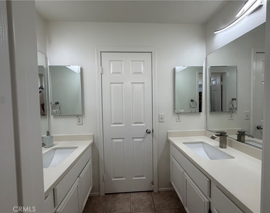 7125 Ravenswood - Photo Thumbnail 22