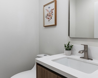2822 Rowena Avenue - Photo Thumbnail 8