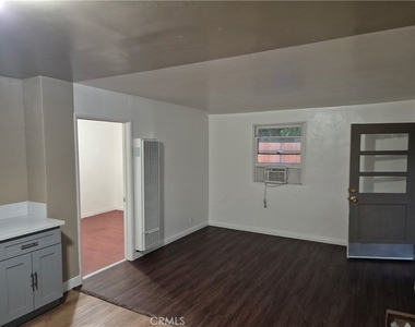 118 1/2 Fano Street - Photo Thumbnail 3