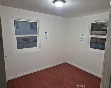 118 1/2 Fano Street - Photo Thumbnail 4