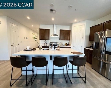 309 Senator St - Photo Thumbnail 14