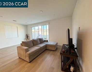 309 Senator St - Photo Thumbnail 4