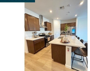 309 Senator St - Photo Thumbnail 12