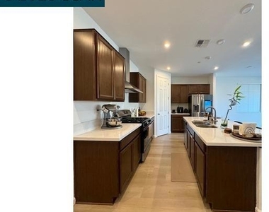 309 Senator St - Photo Thumbnail 13