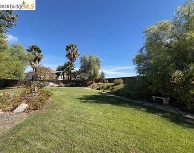 3269 Lookout Point Loop - Photo Thumbnail 24