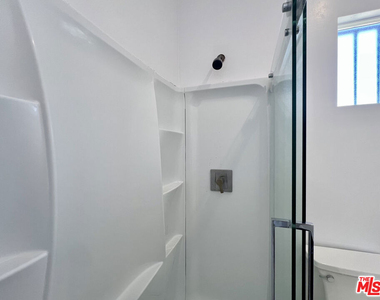 446 W 88th Street - Photo Thumbnail 9