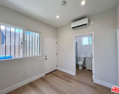446 W 88th Street - Photo Thumbnail 7