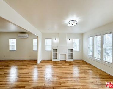 2516 Lucerne Avenue - Photo Thumbnail 2