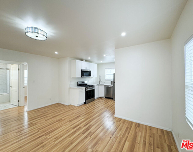 2516 Lucerne Avenue - Photo Thumbnail 6