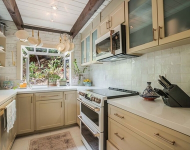 21330 Encina Road - Photo Thumbnail 5