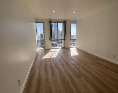 800 W 1st Street - Photo Thumbnail 21