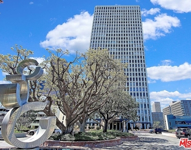 800 W 1st Street - Photo Thumbnail 37