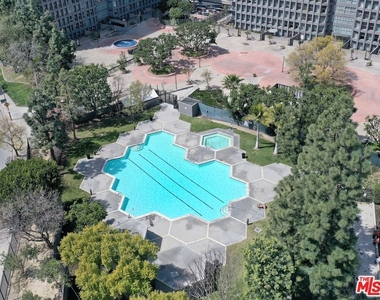 800 W 1st Street - Photo Thumbnail 46