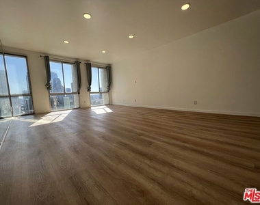 800 W 1st Street - Photo Thumbnail 7