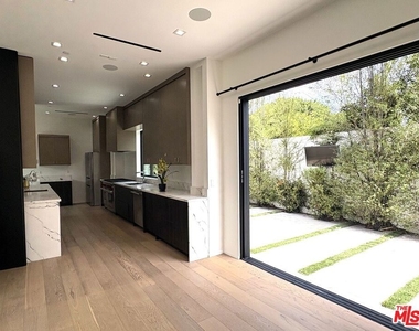 4338 Huntley Avenue - Photo Thumbnail 4