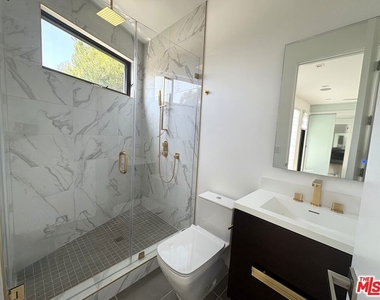 4338 Huntley Avenue - Photo Thumbnail 19