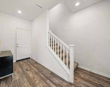 10712 Parrot Avenue - Photo Thumbnail 30