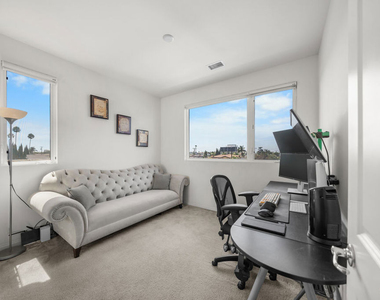 10712 Parrot Avenue - Photo Thumbnail 8