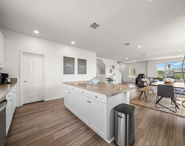 10712 Parrot Avenue - Photo Thumbnail 23