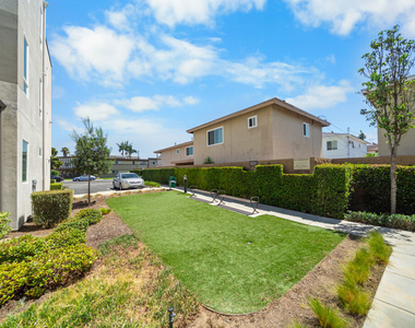 10712 Parrot Avenue - Photo Thumbnail 37
