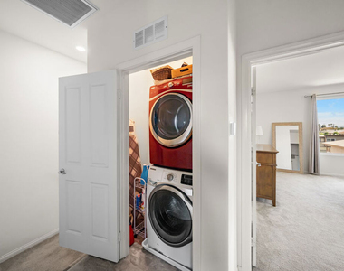 10712 Parrot Avenue - Photo Thumbnail 32