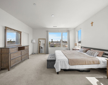 10712 Parrot Avenue - Photo Thumbnail 2