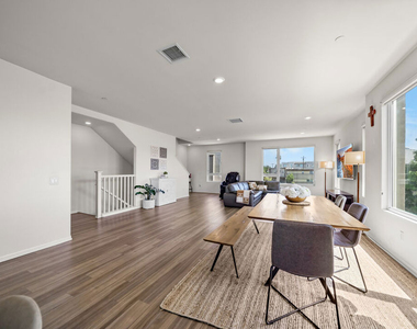 10712 Parrot Avenue - Photo Thumbnail 21