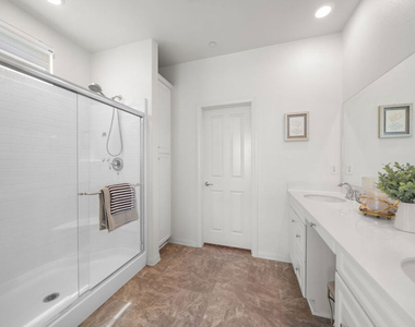 10712 Parrot Avenue - Photo Thumbnail 5