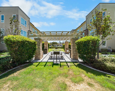10712 Parrot Avenue - Photo Thumbnail 45