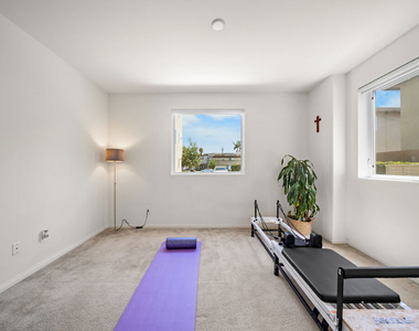 10712 Parrot Avenue - Photo Thumbnail 29