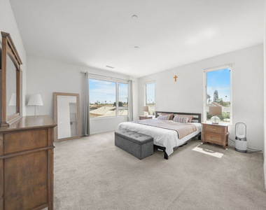 10712 Parrot Avenue - Photo Thumbnail 1
