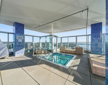 13700 Marina Pointe Drive - Photo Thumbnail 63