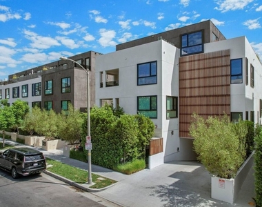 724 N Croft Avenue - Photo Thumbnail 17