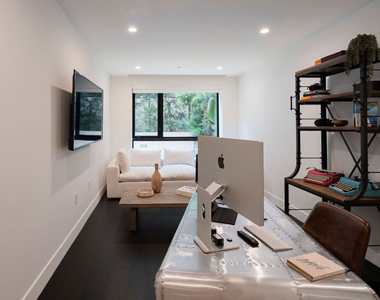 724 N Croft Avenue - Photo Thumbnail 12