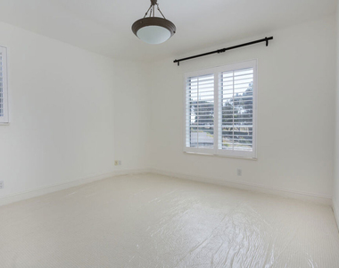763 Patterson Place - Photo Thumbnail 16
