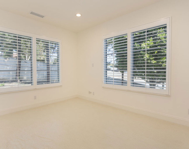 763 Patterson Place - Photo Thumbnail 15