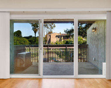 5901 Canterbury Drive - Photo Thumbnail 21