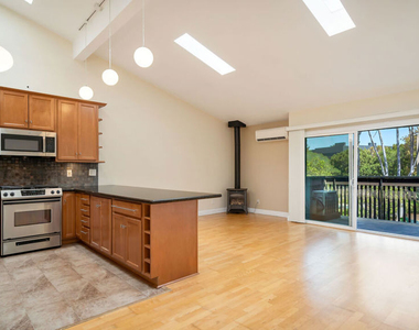5901 Canterbury Drive - Photo Thumbnail 6
