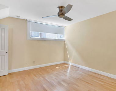 5901 Canterbury Drive - Photo Thumbnail 13