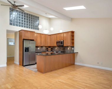 5901 Canterbury Drive - Photo Thumbnail 9
