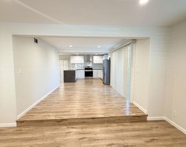 11520 Wyoming Avenue - Photo Thumbnail 6