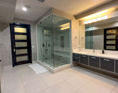 6425 Weidlake Drive - Photo Thumbnail 19
