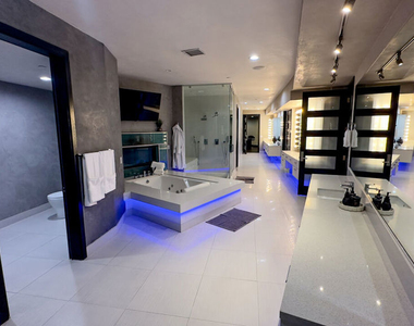 6425 Weidlake Drive - Photo Thumbnail 25