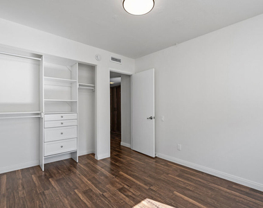 6225 Shoup Avenue - Photo Thumbnail 8