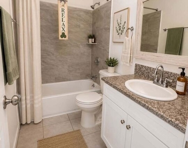 11730 Runnymede Street - Photo Thumbnail 2