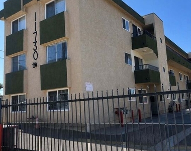 11730 Runnymede Street - Photo Thumbnail 7