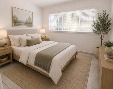 11730 Runnymede Street - Photo Thumbnail 6