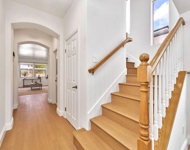 646 N Sierra Bonita Avenue - Photo Thumbnail 4