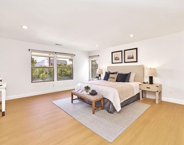 646 N Sierra Bonita Avenue - Photo Thumbnail 32